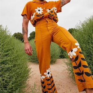 Big Bud Press Spicy Mustard Daisy Paint Stamp Western Pants Size Small🌼